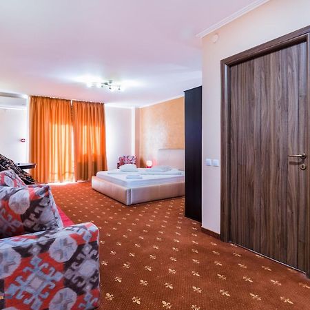 Hotel Monte Carlo Reghin Exterior foto
