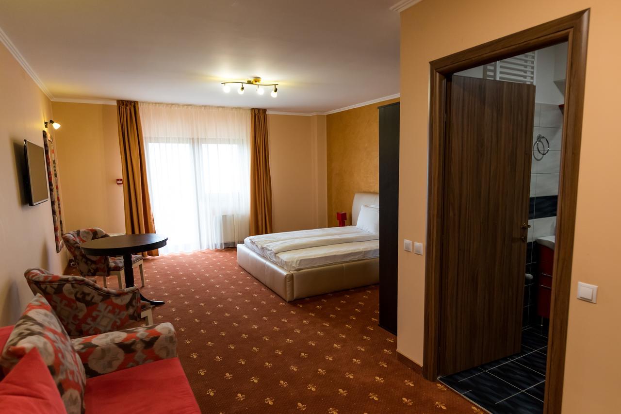Hotel Monte Carlo Reghin Exterior foto