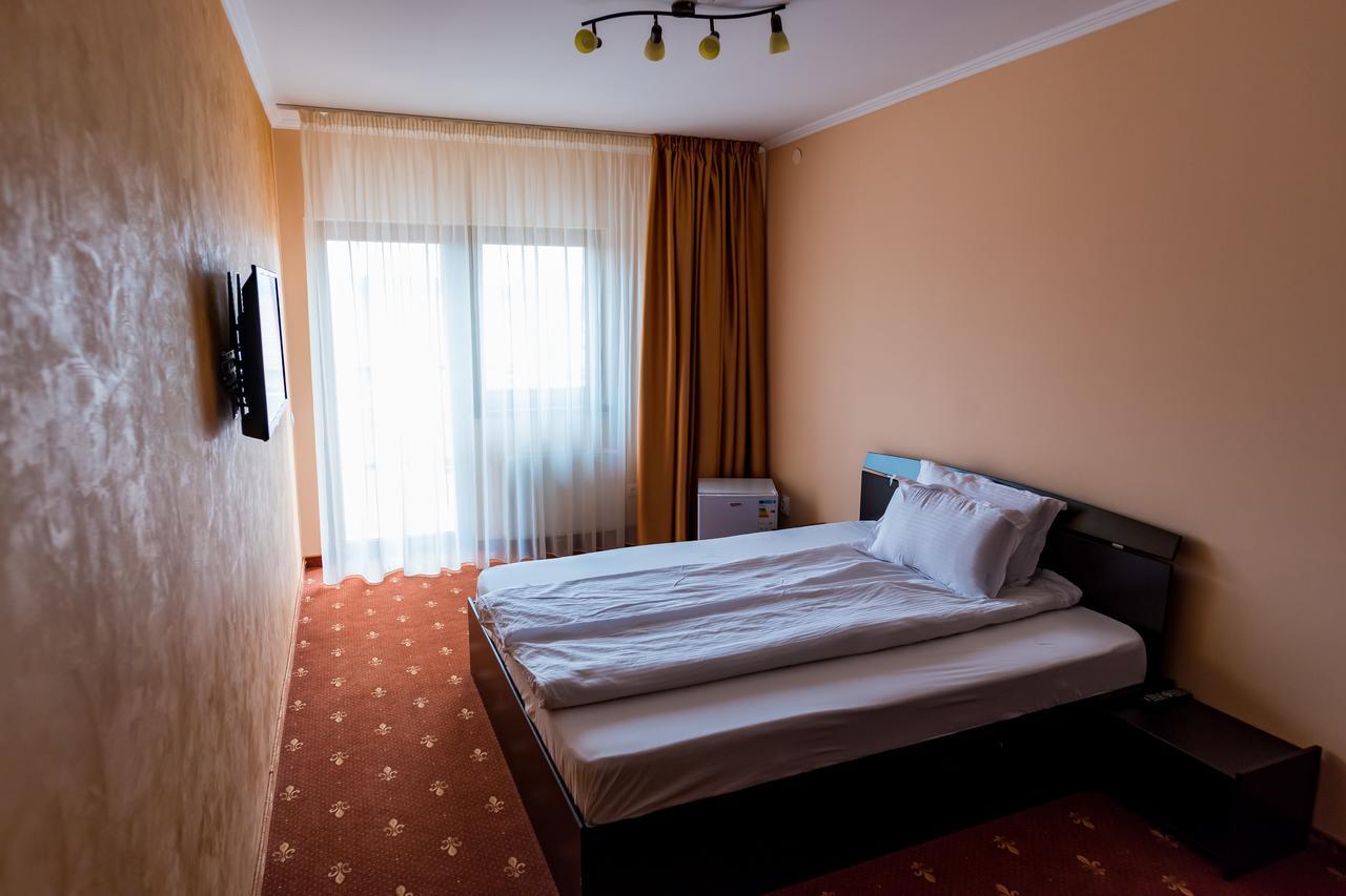 Hotel Monte Carlo Reghin Exterior foto